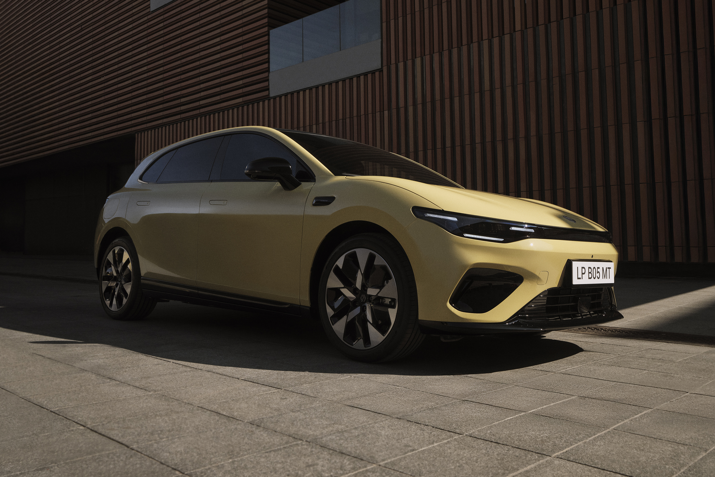 LEAPMOTOR B05 exteriér