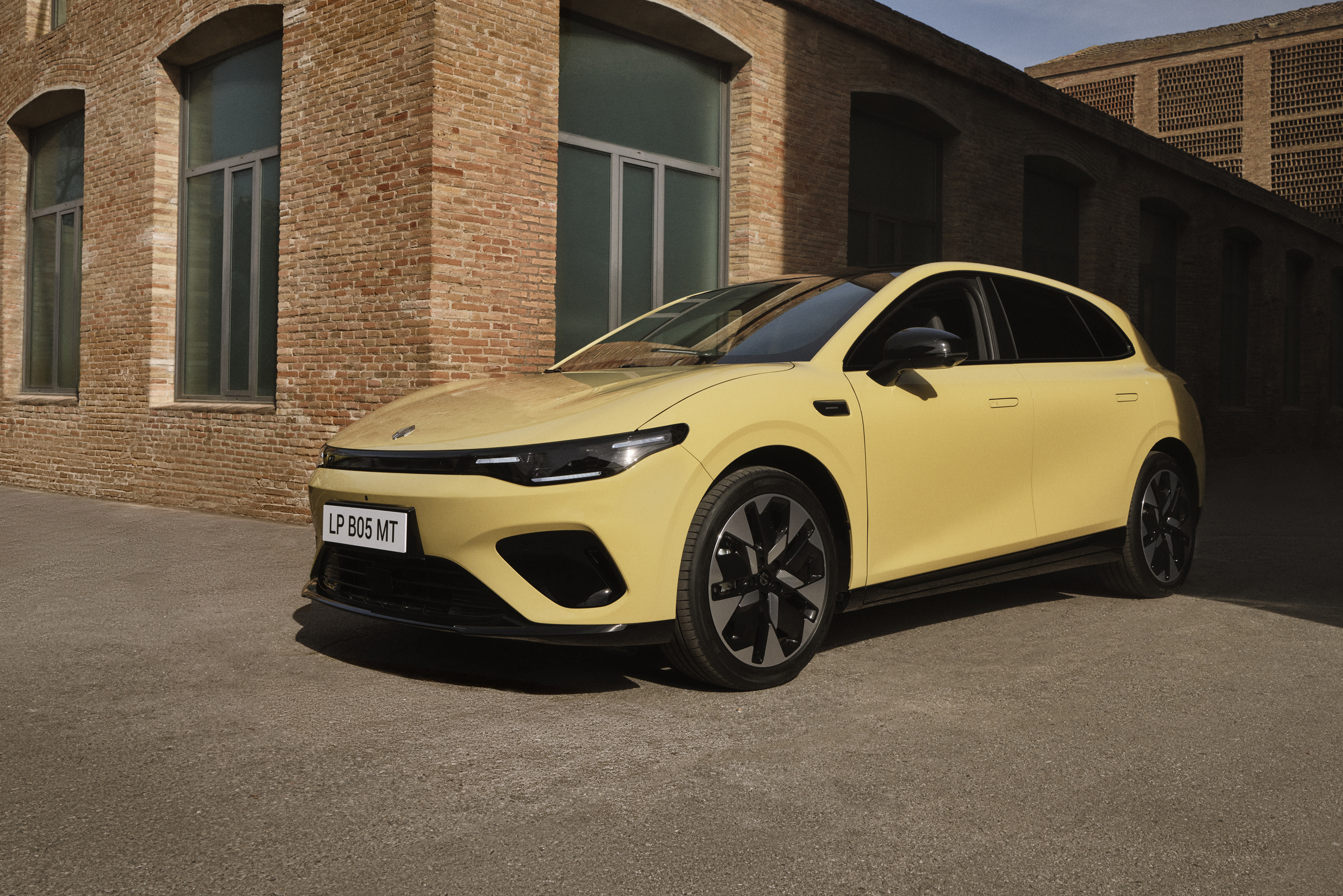 LEAPMOTOR B05 exteriér