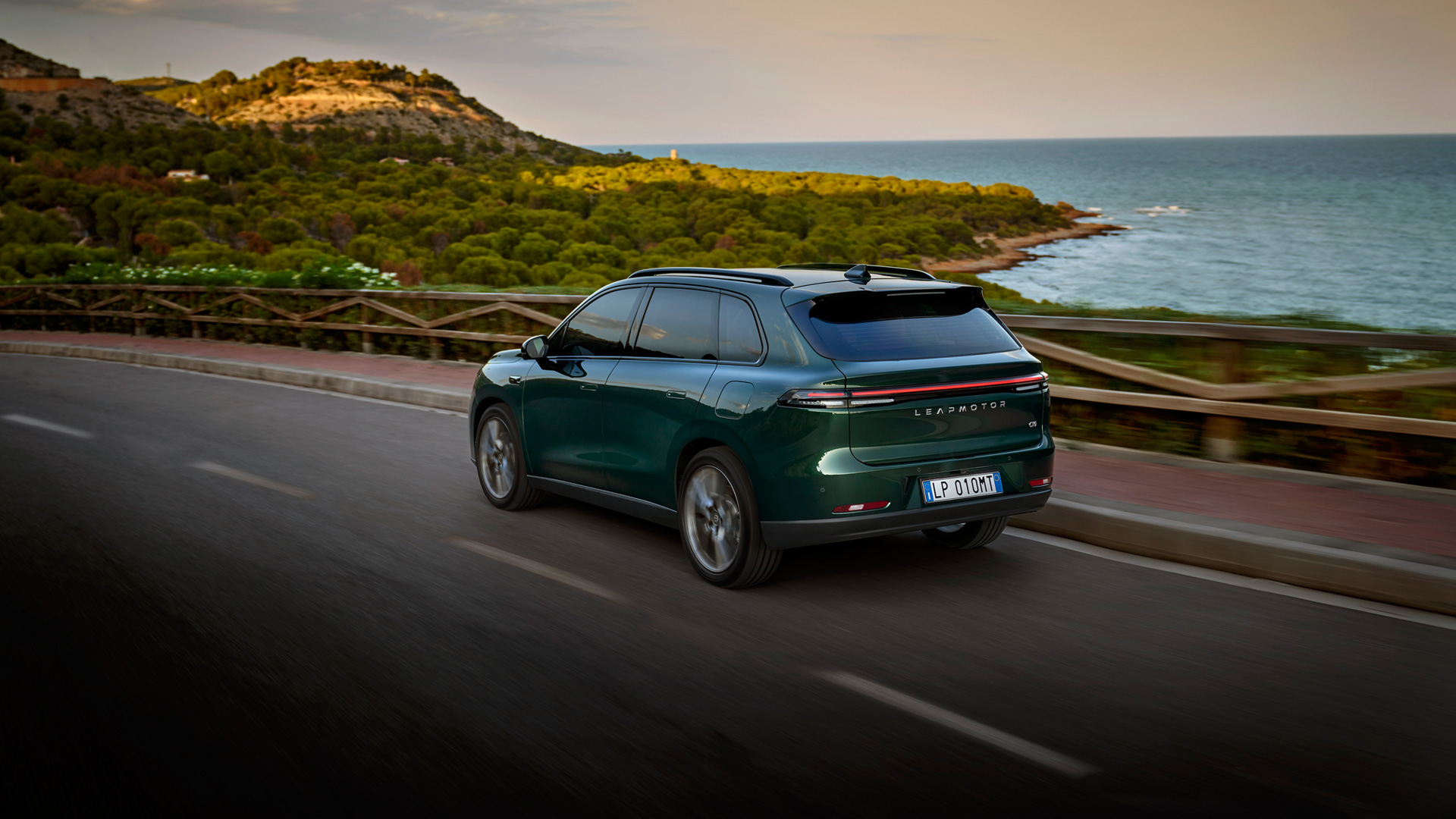 LEAPMOTOR C10 exteriér